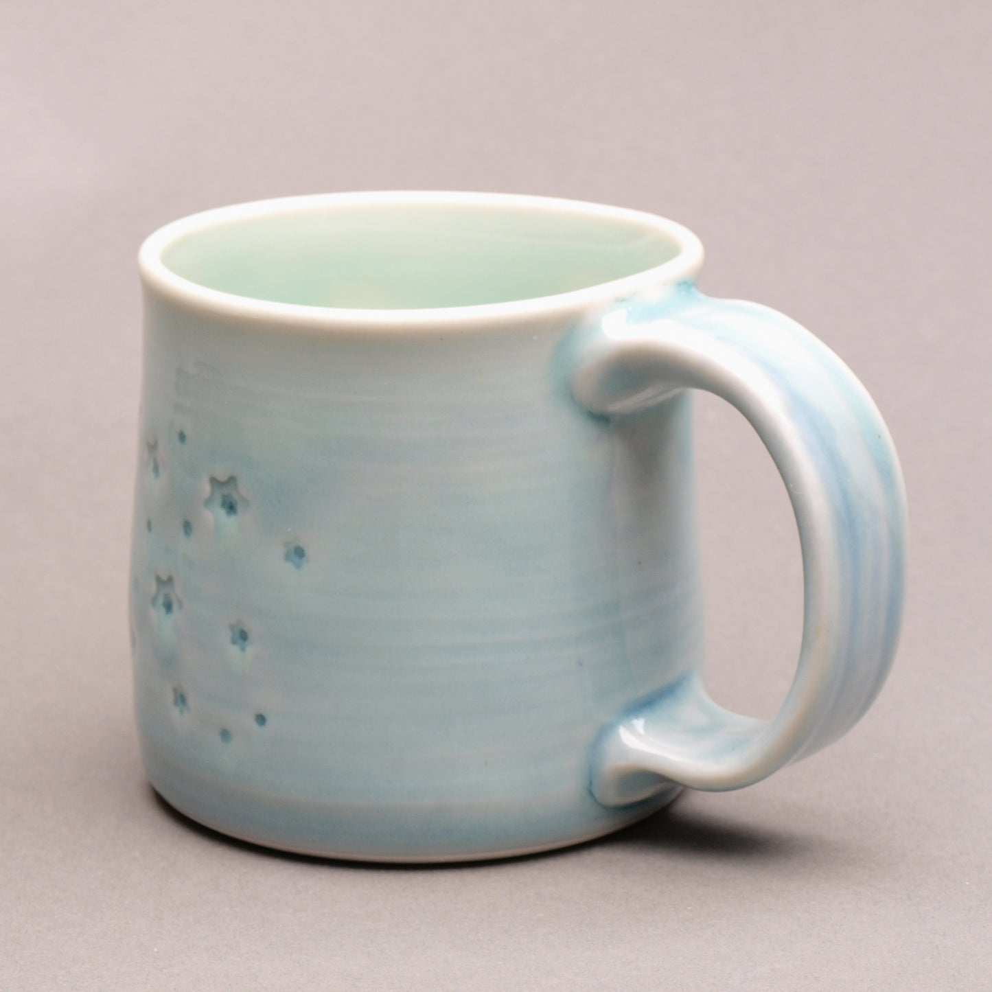 Handcrafted 'PARK CITY' Souvenir Mug with hummingbird by Mike Hays: Artistry, Comfort, and Durability