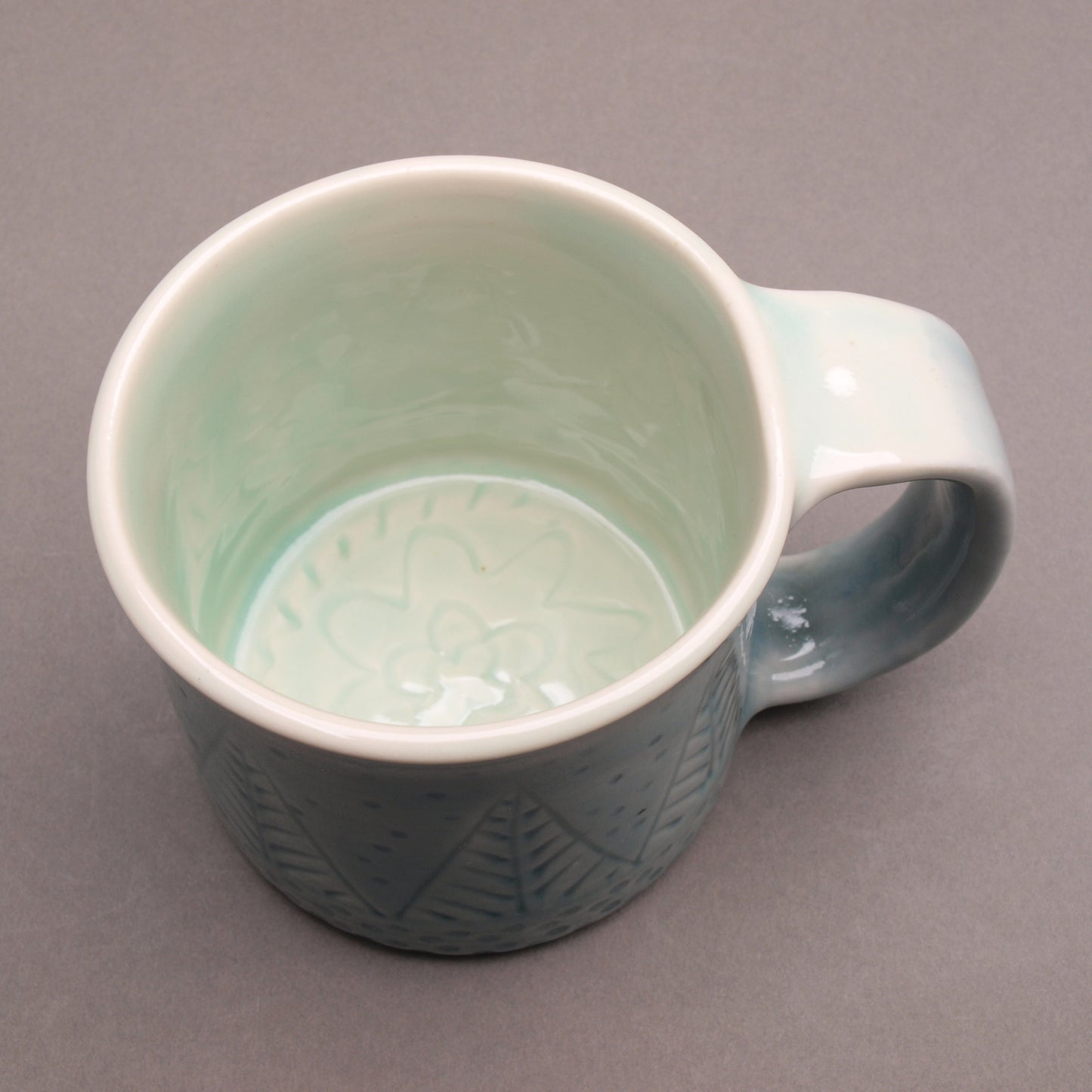 Handcrafted 'PARK CITY' Souvenir Mug with pinetrees by Mike Hays: Artistry, Comfort, and Durability