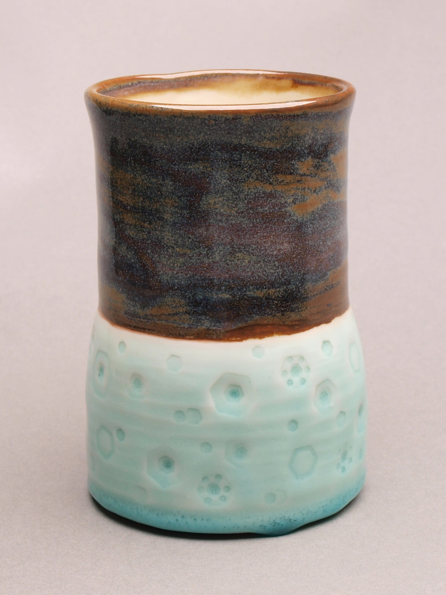 Handcrafted Ceramic Mug by Mike Hays: Artistry, Ergonomics, and Durability MUG #3