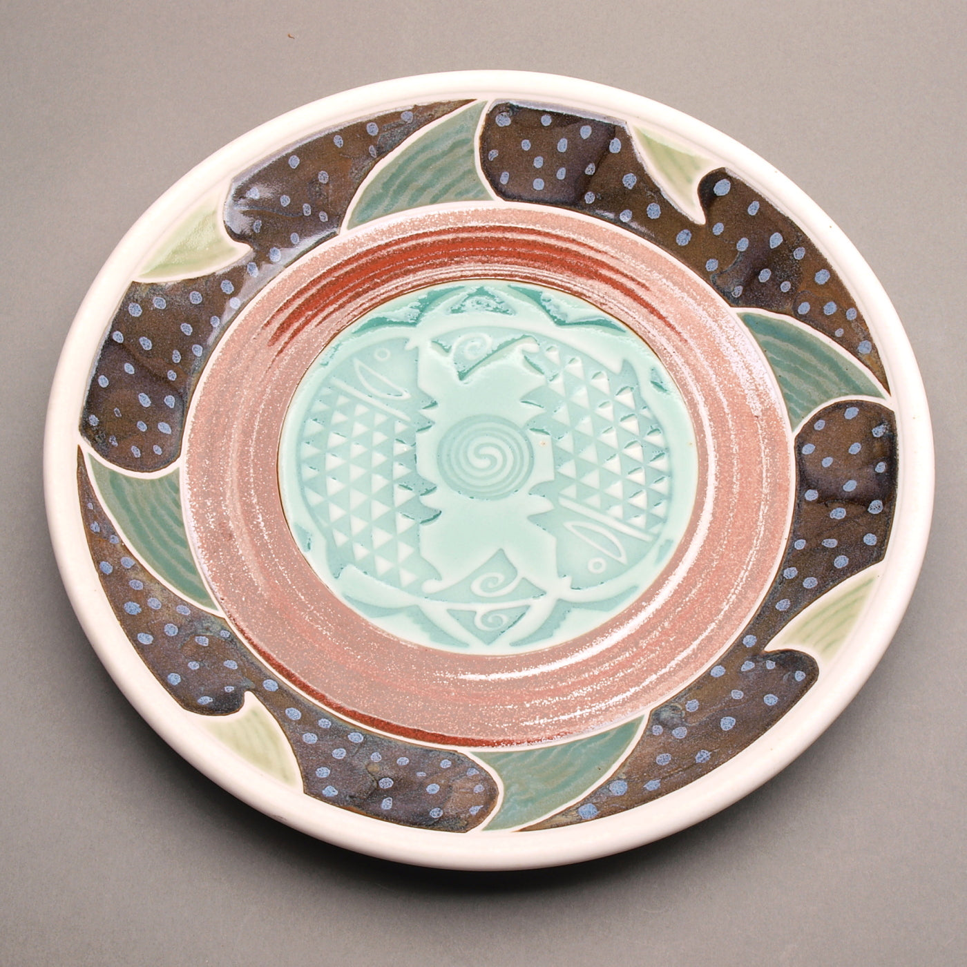 MIMBRES TROUT MOTIF PLATTER – A handcrafted porcelain centerpiece by Mike Hays, featuring intricate Southwestern-inspired design.